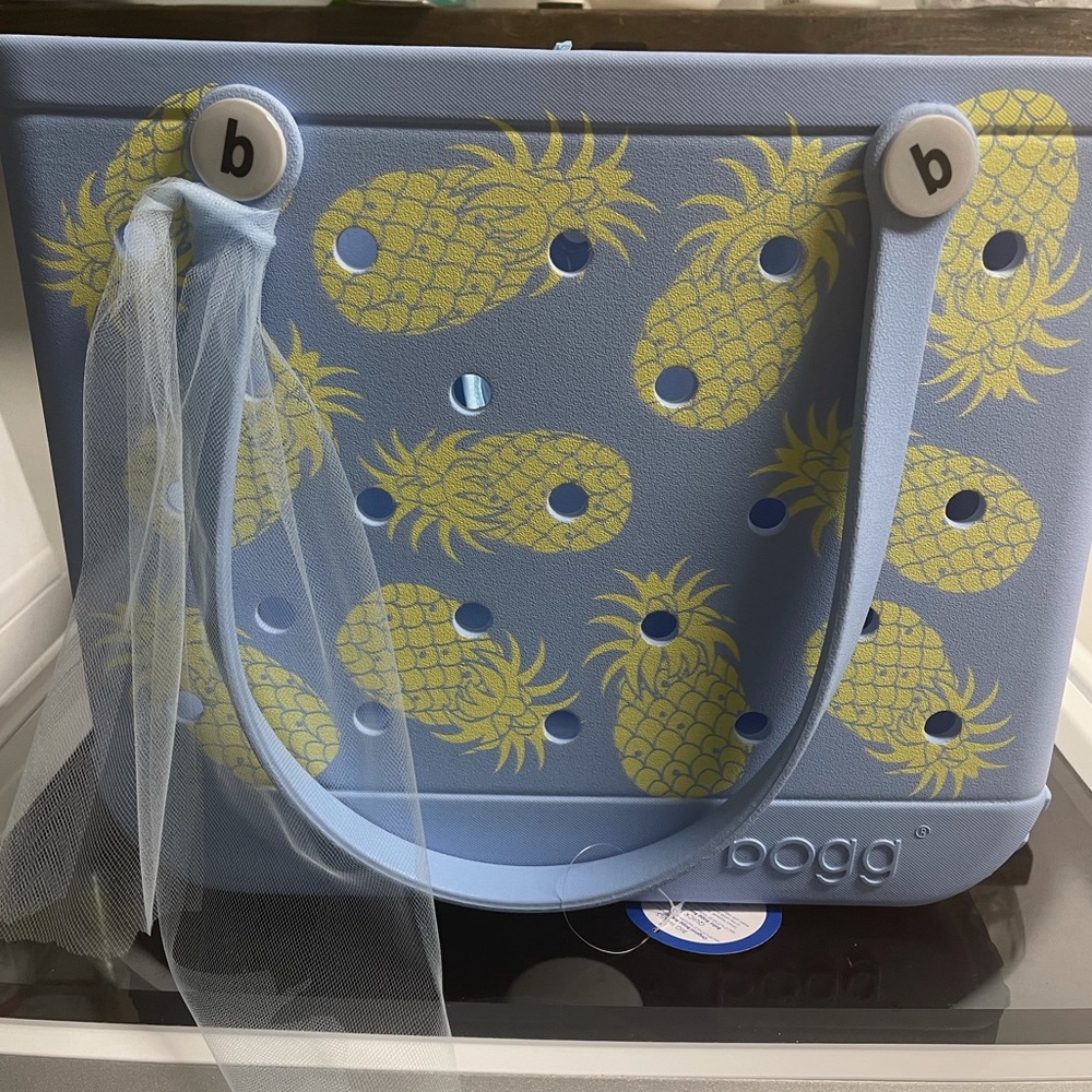 Bogg Pineapple bag